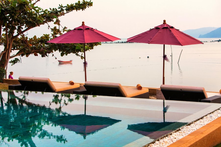 5 Bedroom Beach Front Villa with Private Pool at Thong Krut Koh Samui