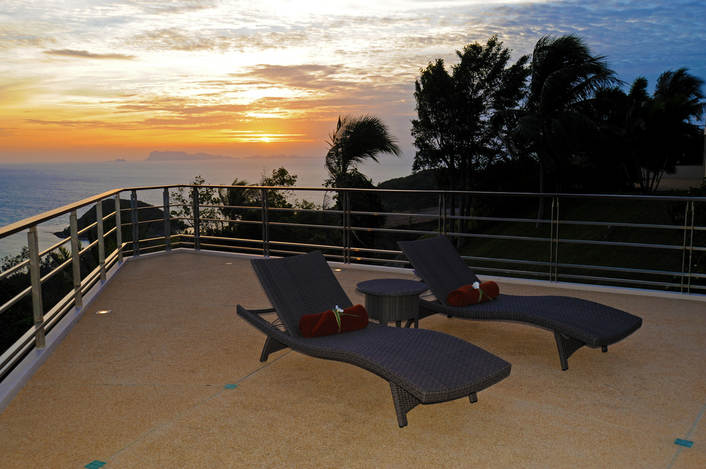 5 Bedroom Sea View Villa with Private Pool at Bang Por Samui