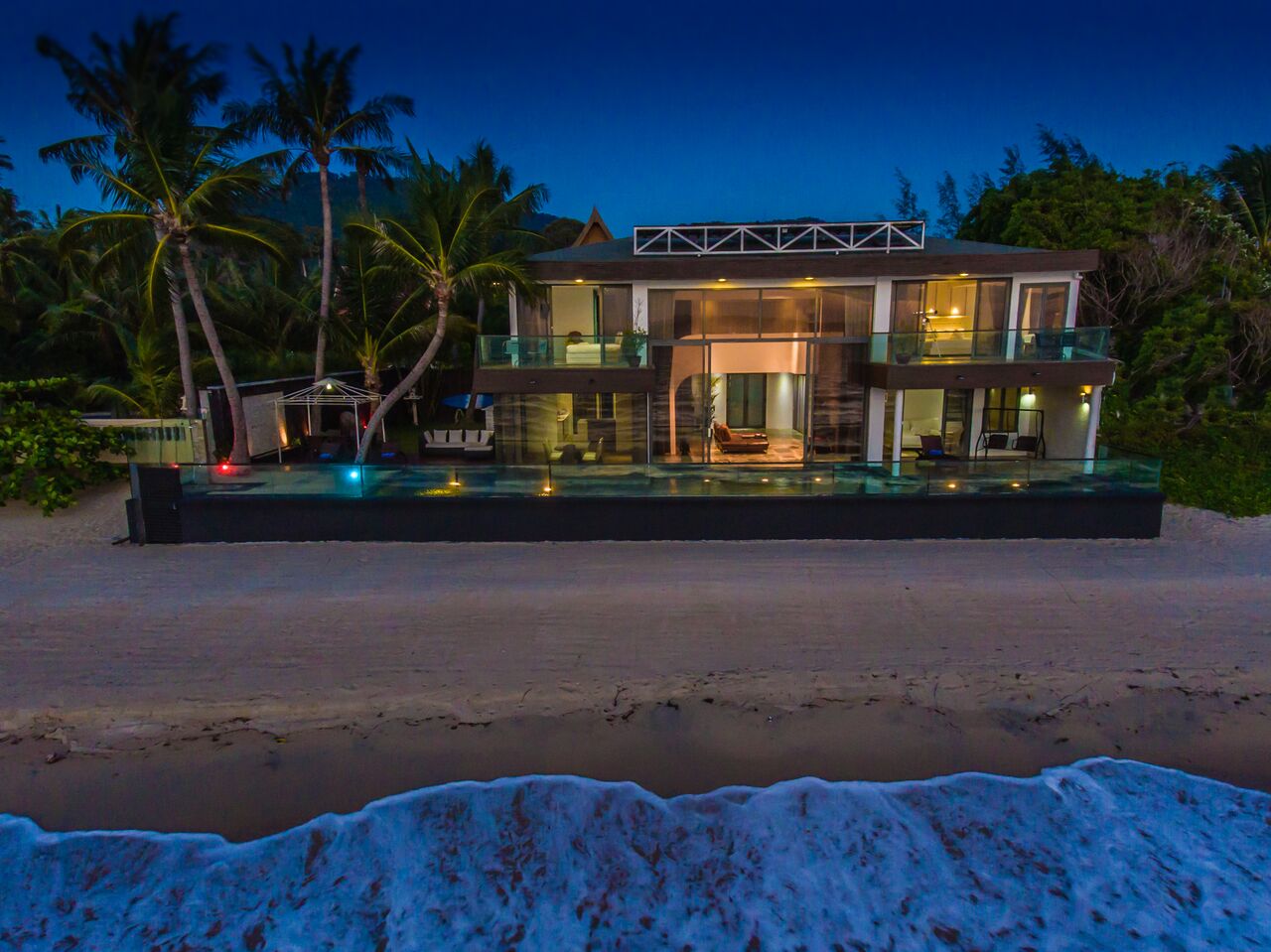 3 Bedroom Beach Front Villa with Infinity Pool at Lipa Noi Koh Samui 	