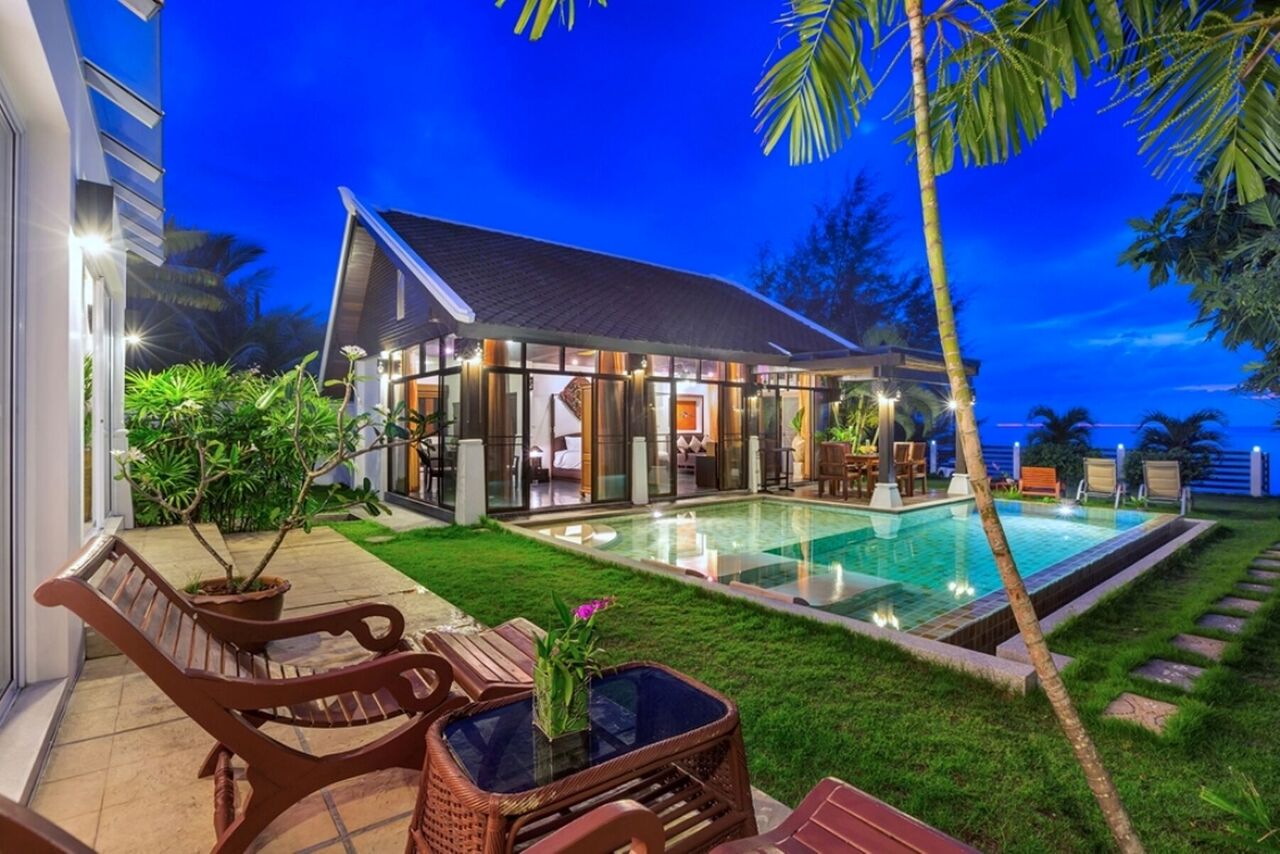 3 Bedroom Beach Front Villa with Pool at Bang Por Samui	
