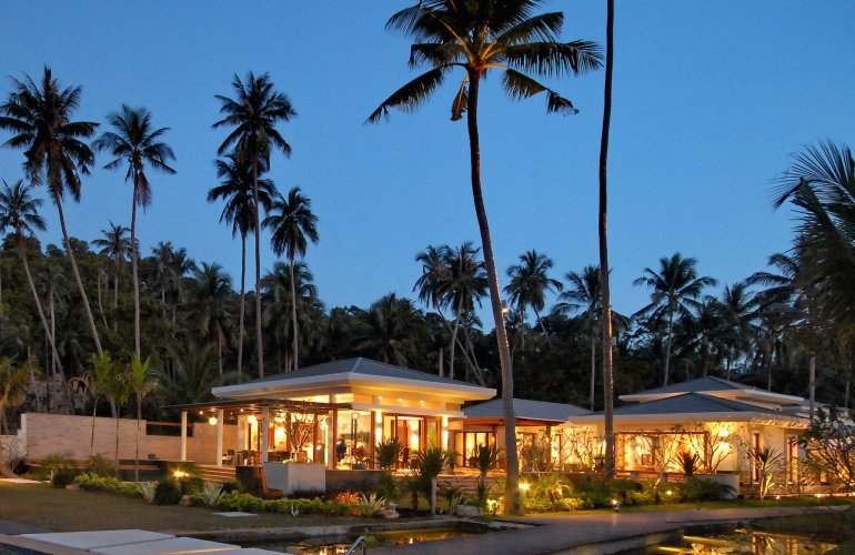 5 Bedroom Luxury Beach Front Villa with Plunge Pool at Bang Por Koh Samui