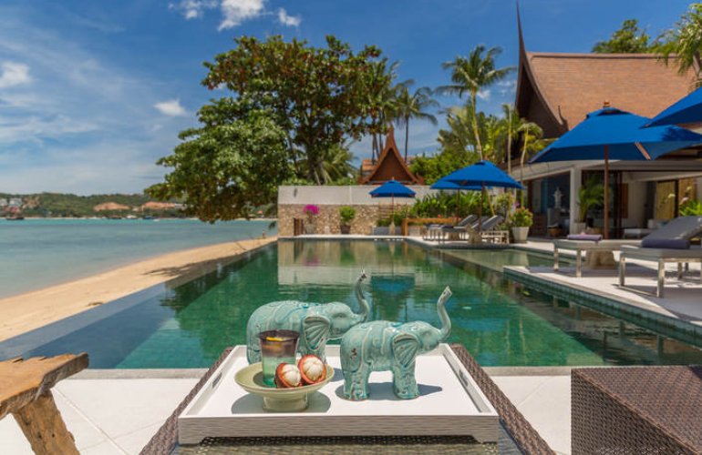 4 Bedroom Beach Front Villa with Private Pool at Bangrak Samui	