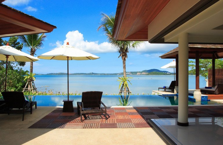 4 Bedroom Beach Front Villa with Private Pool at Bophut Samui Thailand