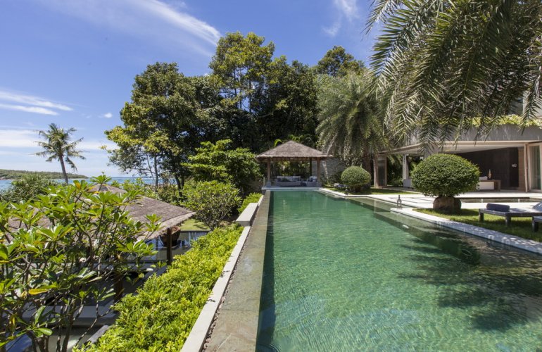5 Bedroom Beach Front Villa with Pool at Chaweng Samui