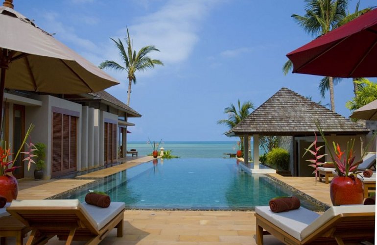 5 Bedroom Beach Front Villa with Private Pool at Lipa Noi Samui Thailand