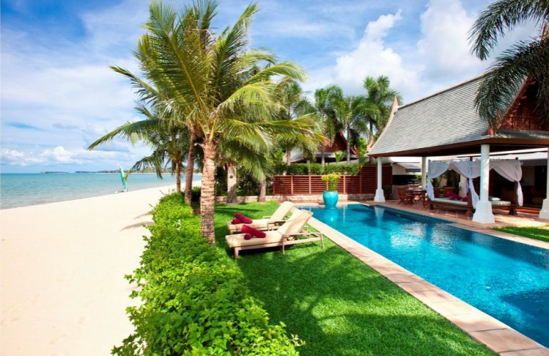 4 Bedroom Beach Front Villa with Private Pool at Maenam Samui
